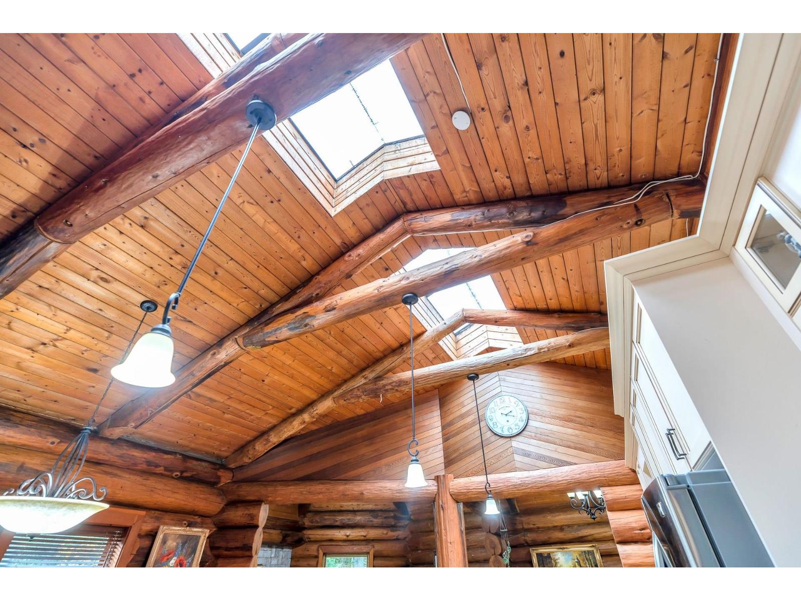 12712 CATHY CRESCENT, Mission