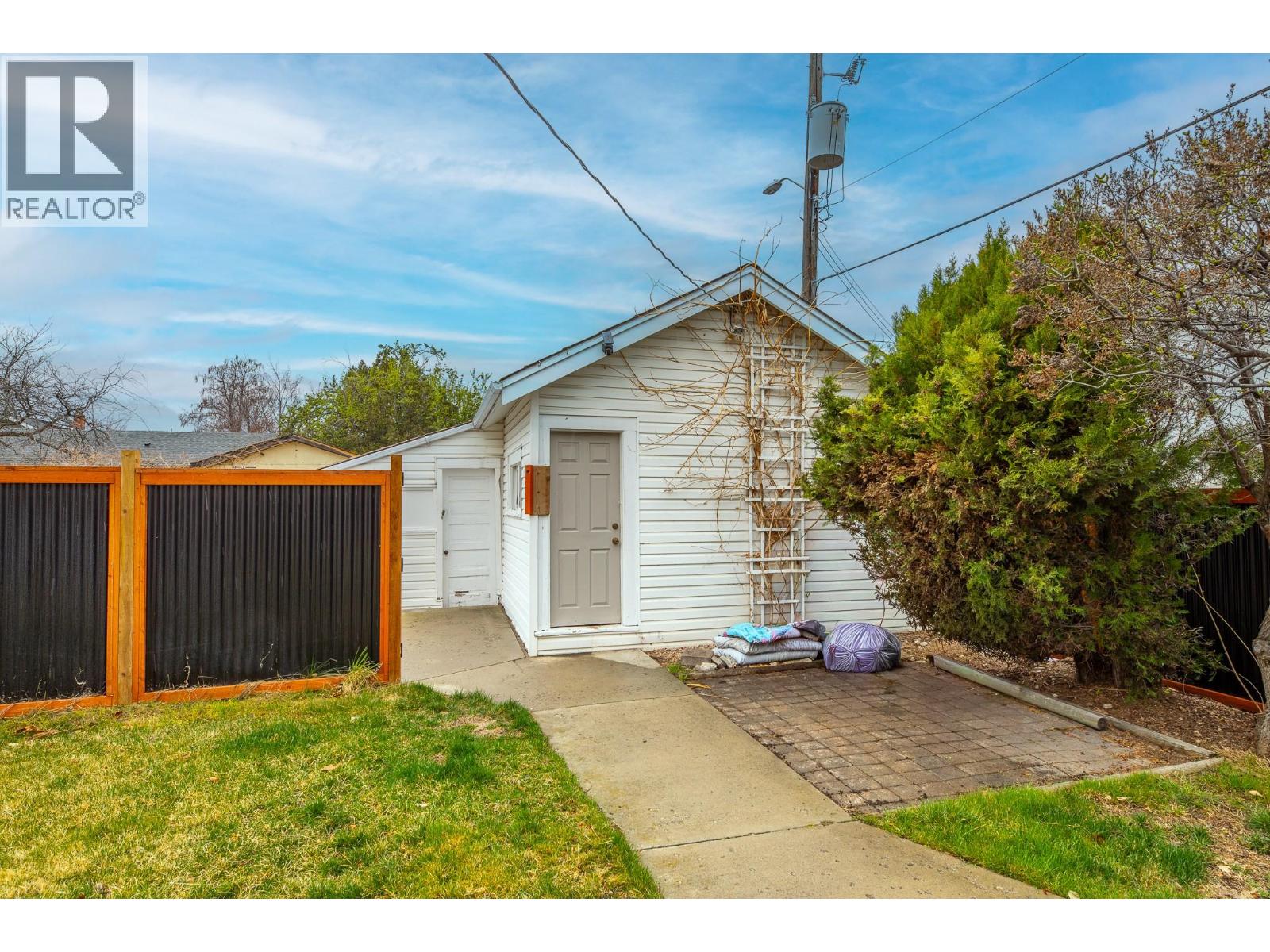 479 WINNIPEG Street, Penticton