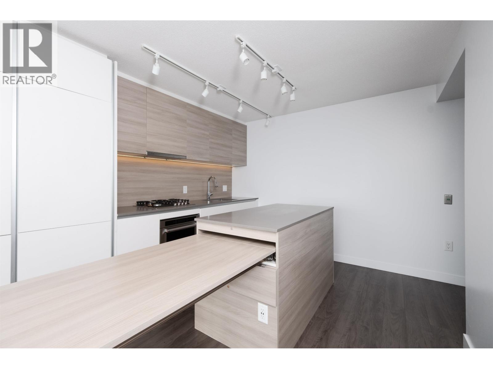 1012 988 QUAYSIDE DRIVE, New Westminster