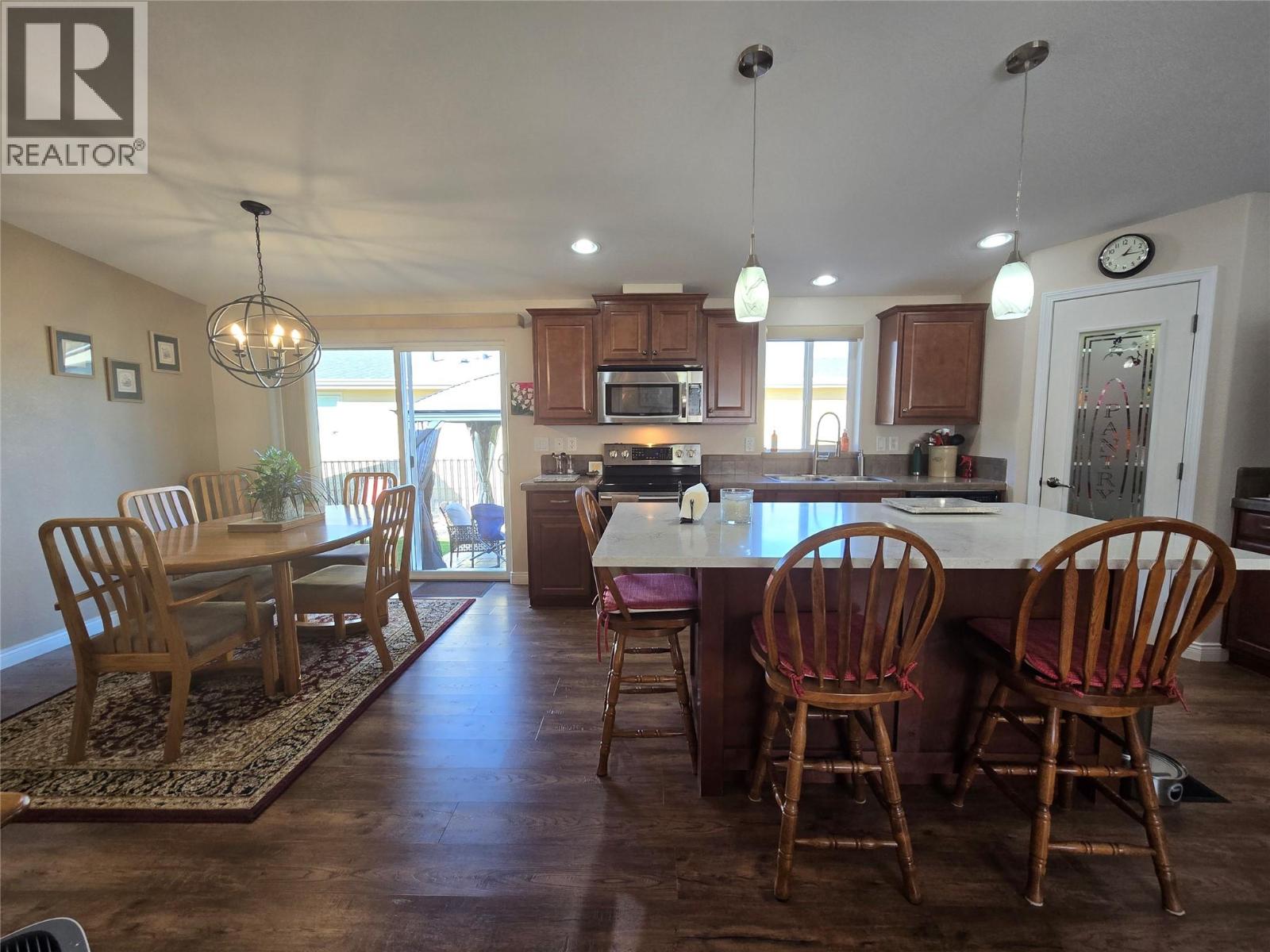 #55 8300 GALLAGHER LAKE FRONTAGE ROAD - 9