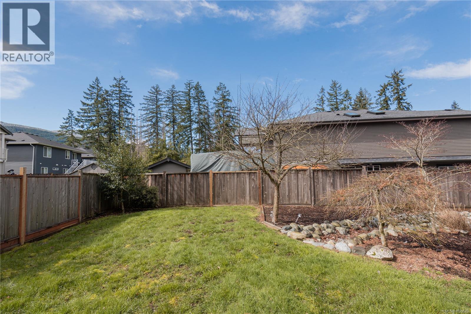 2323 ROCKWOOD PL - 33