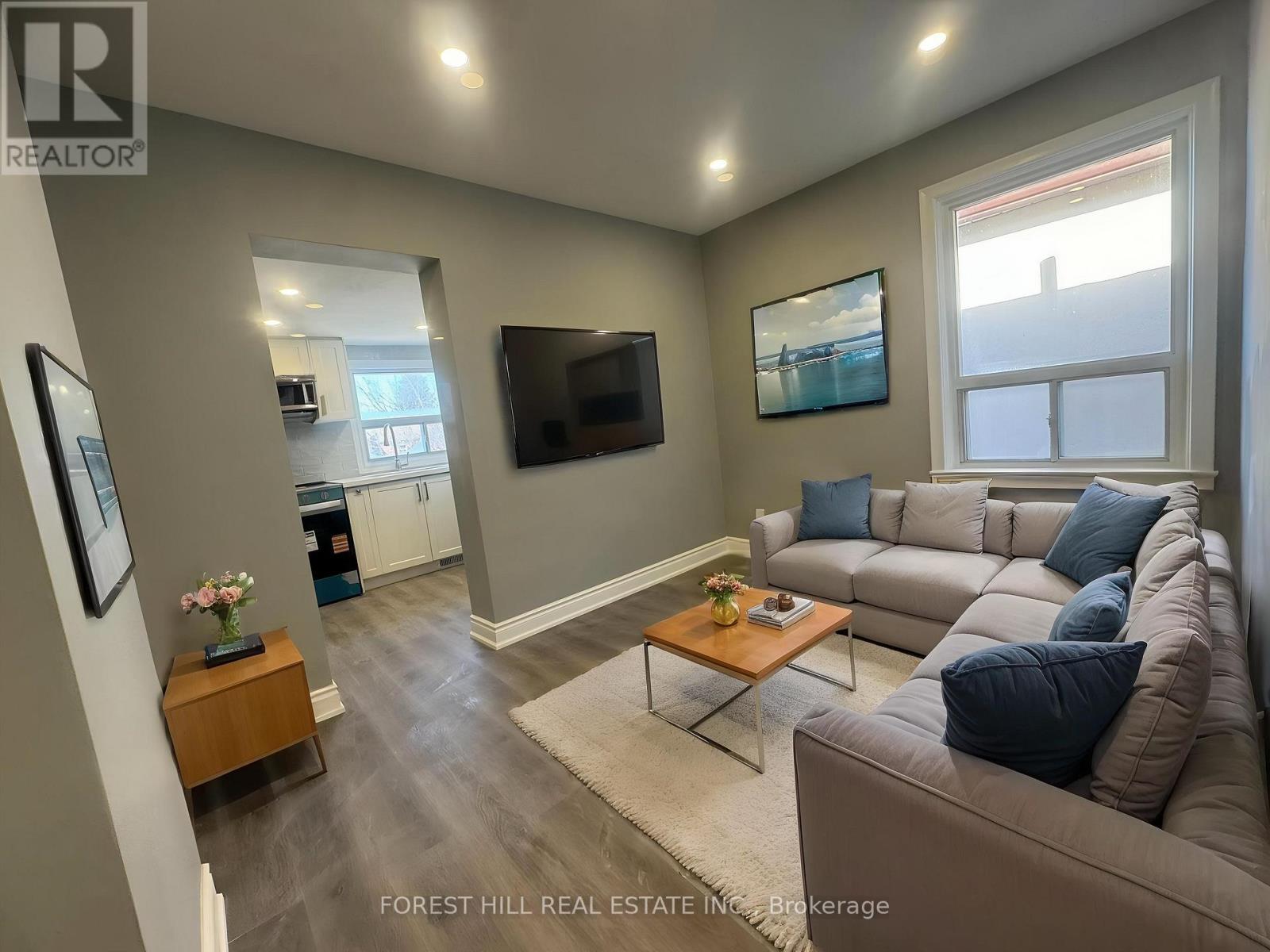 32 EARLSCOURT AVENUE