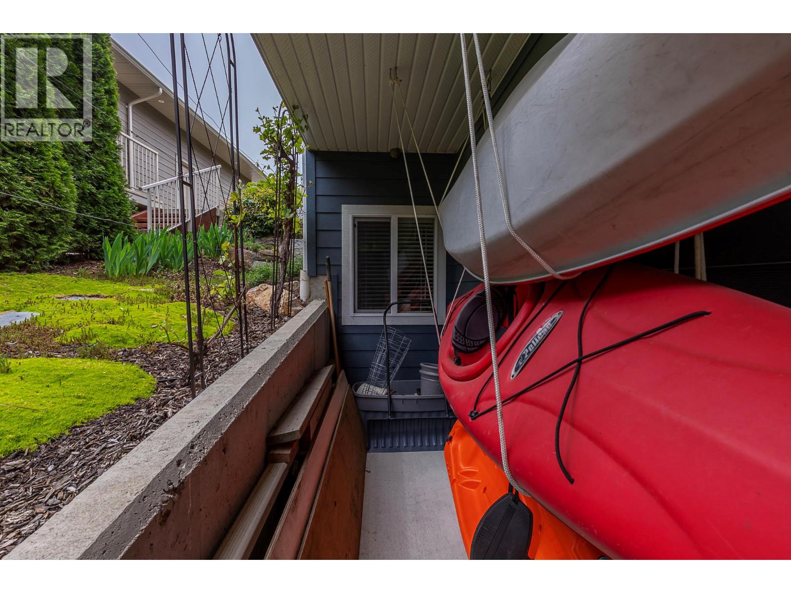 2750 Sunnydale Drive, Blind Bay