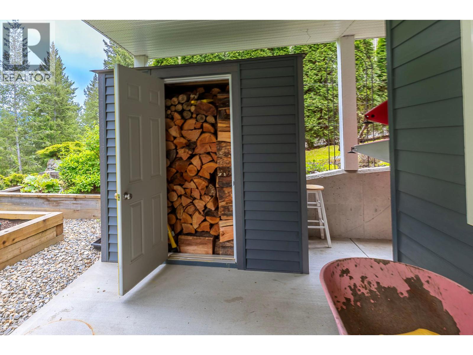 2750 Sunnydale Drive, Blind Bay