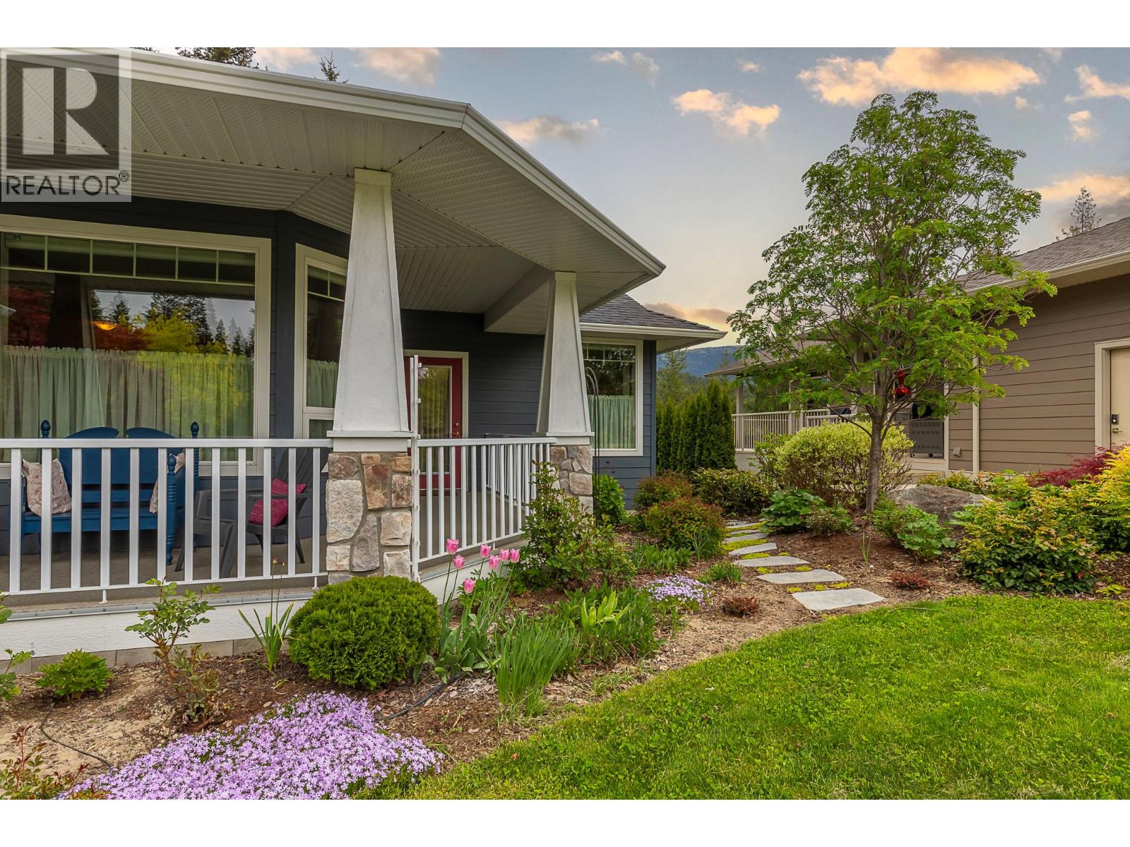 2750 Sunnydale Drive, Blind Bay