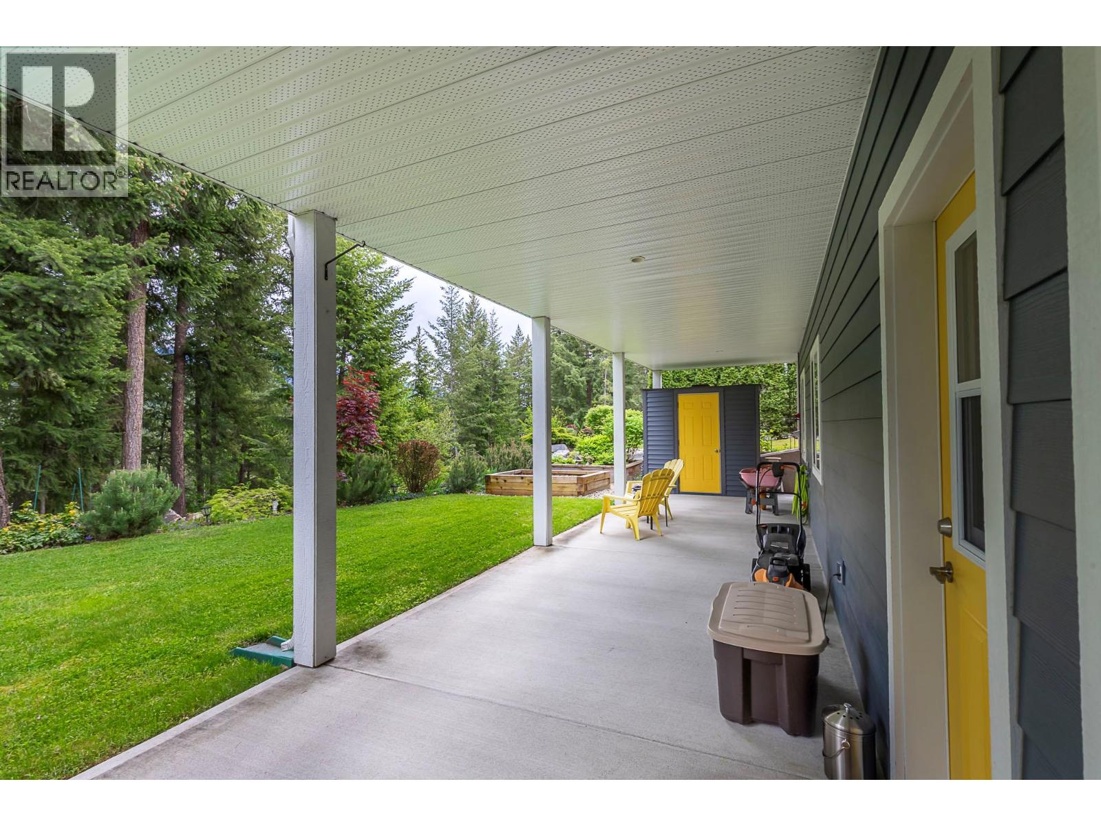 2750 Sunnydale Drive, Blind Bay