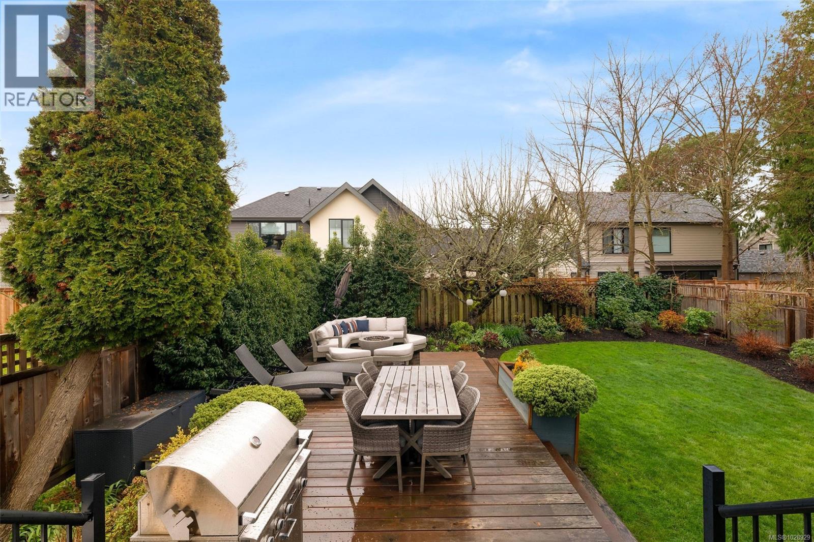  2399 Dalhousie Street, Oak Bay