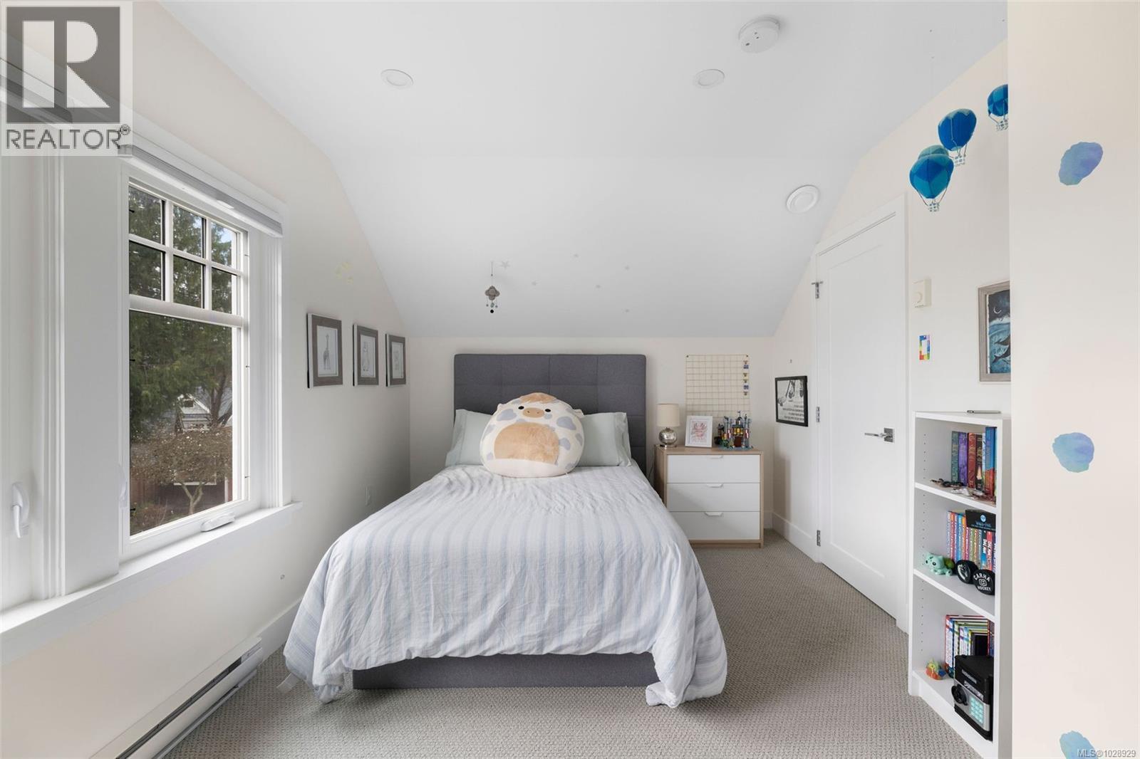  2399 Dalhousie Street, Oak Bay