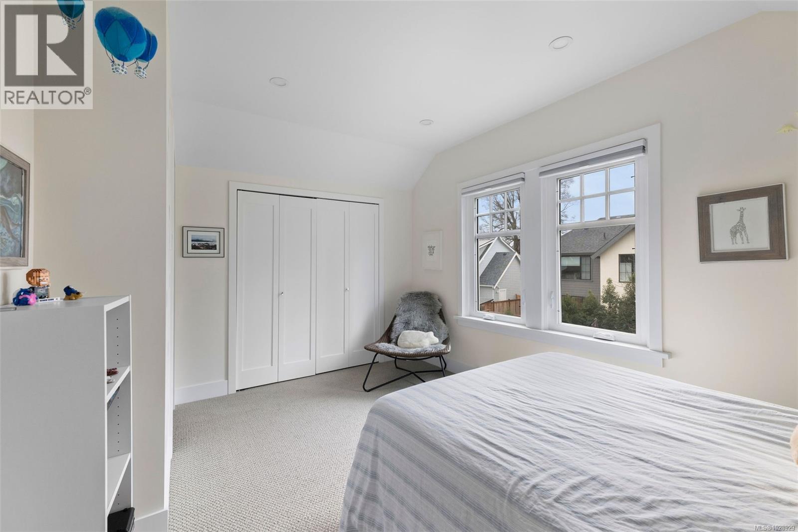  2399 Dalhousie Street, Oak Bay