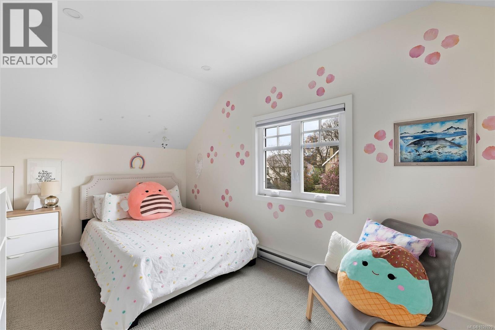  2399 Dalhousie Street, Oak Bay