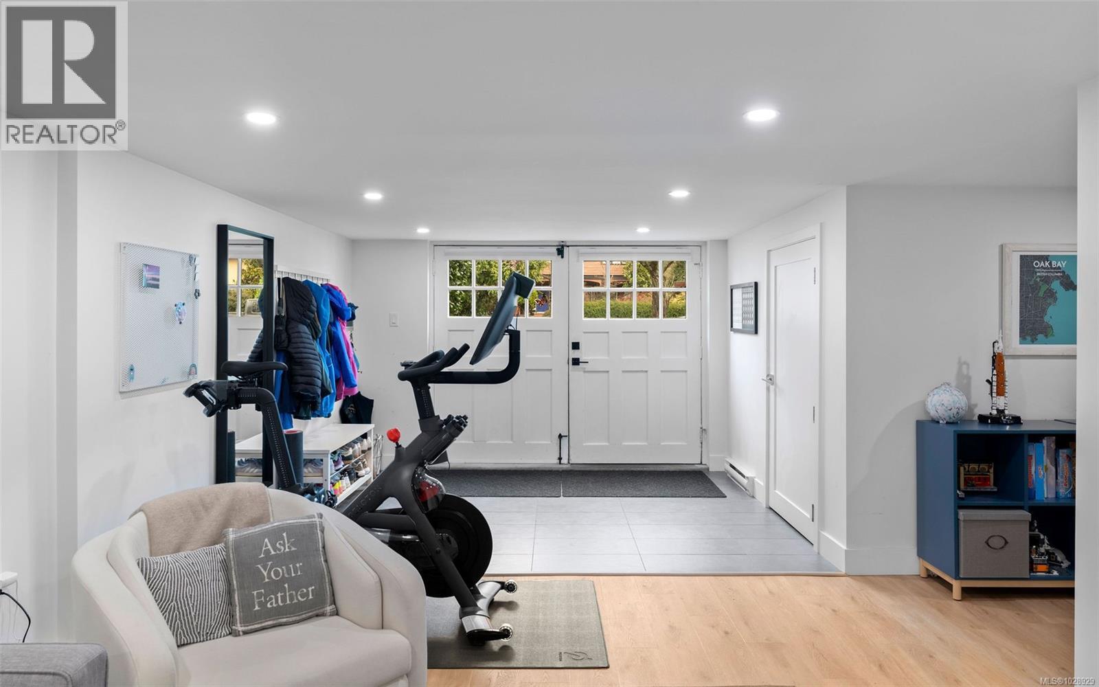  2399 Dalhousie Street, Oak Bay