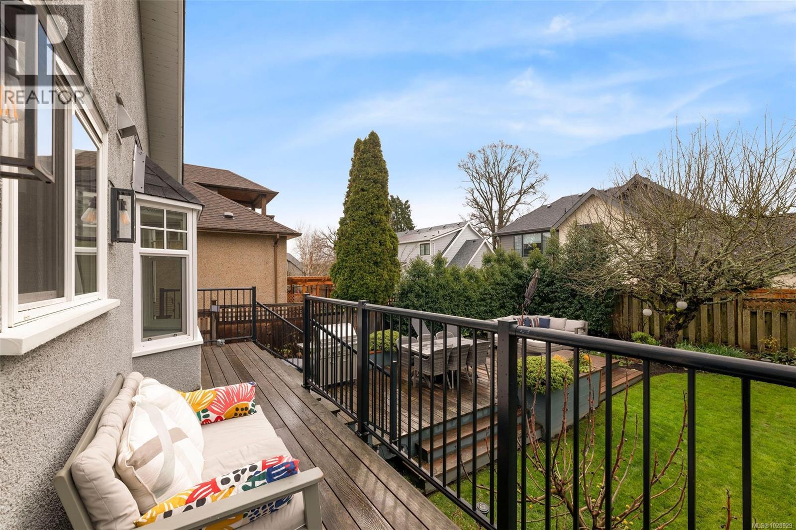 2399 Dalhousie Street, Oak Bay