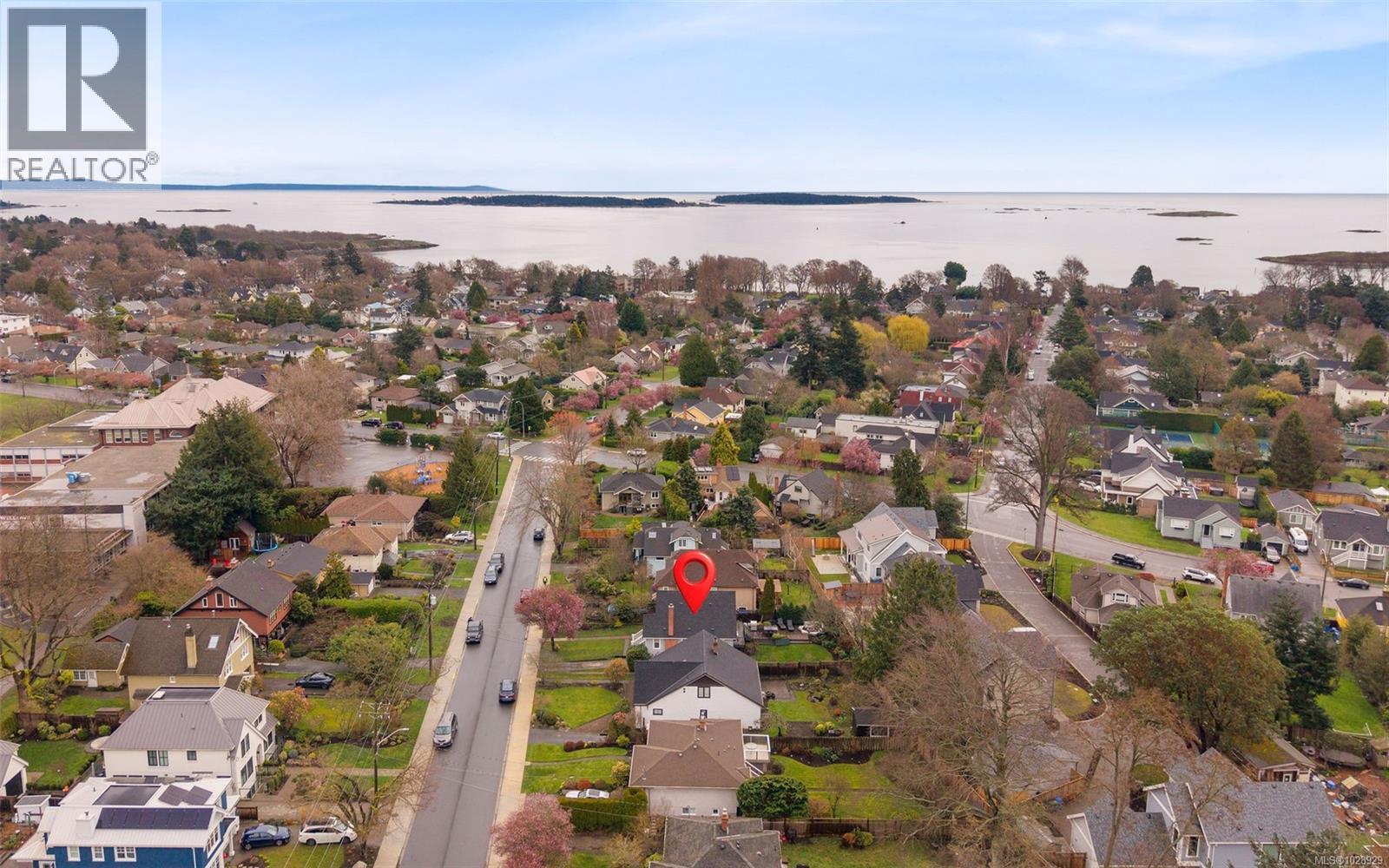  2399 Dalhousie Street, Oak Bay