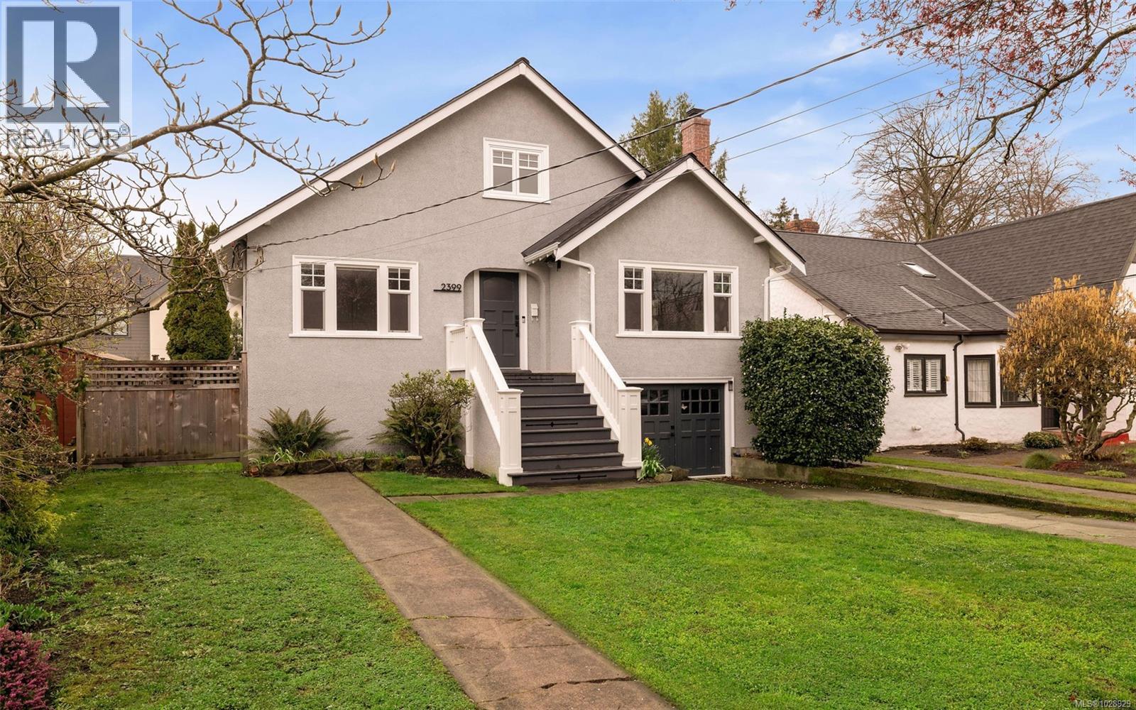  2399 Dalhousie Street, Oak Bay