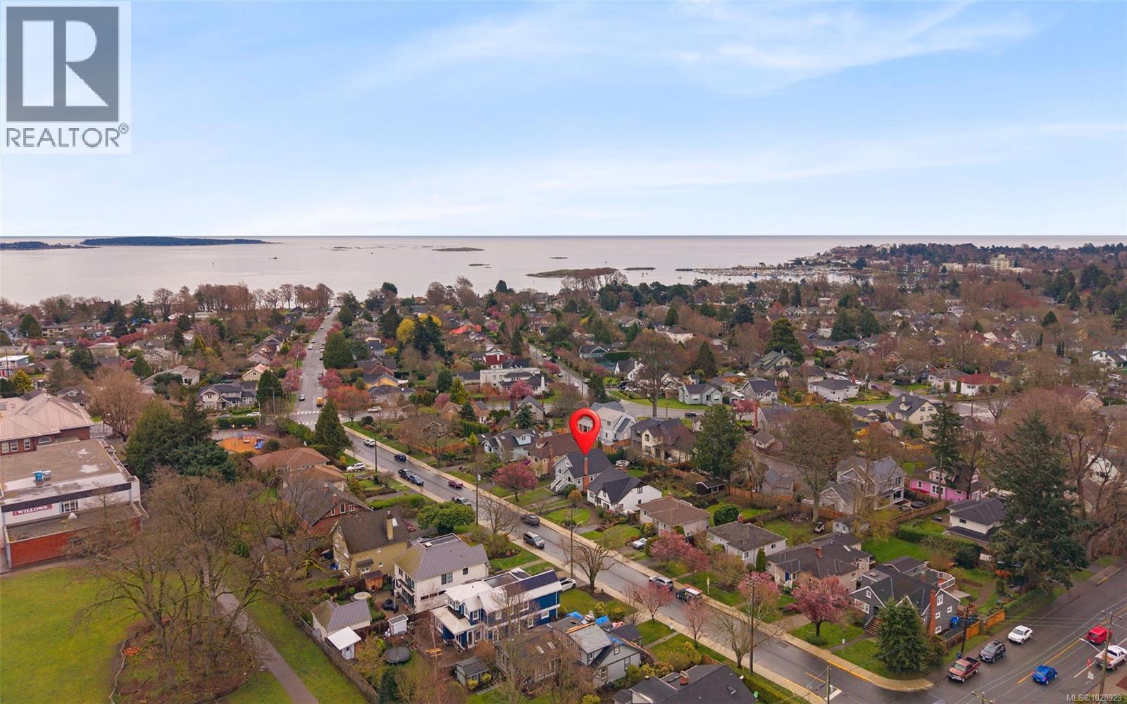  2399 Dalhousie Street, Oak Bay