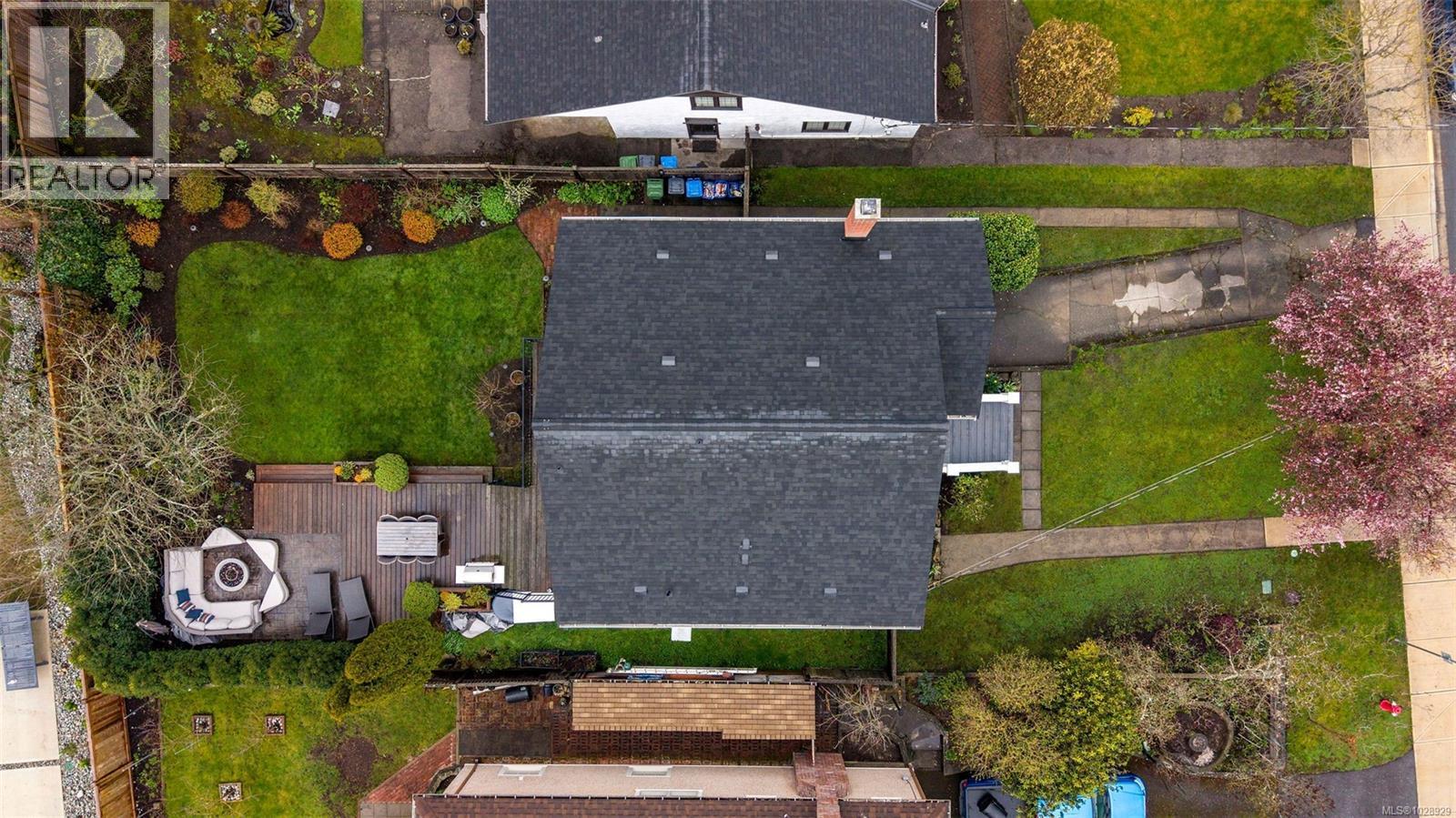  2399 Dalhousie Street, Oak Bay