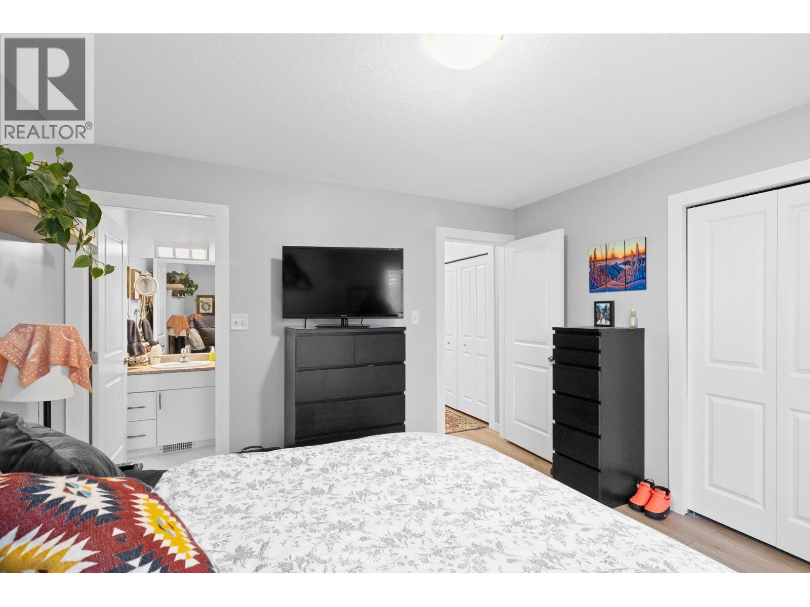 4007 Okanagan Avenue, Vernon