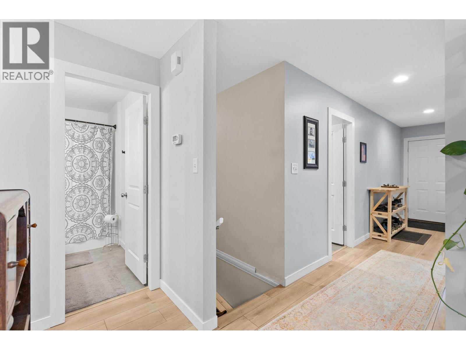 4007 Okanagan Avenue, Vernon