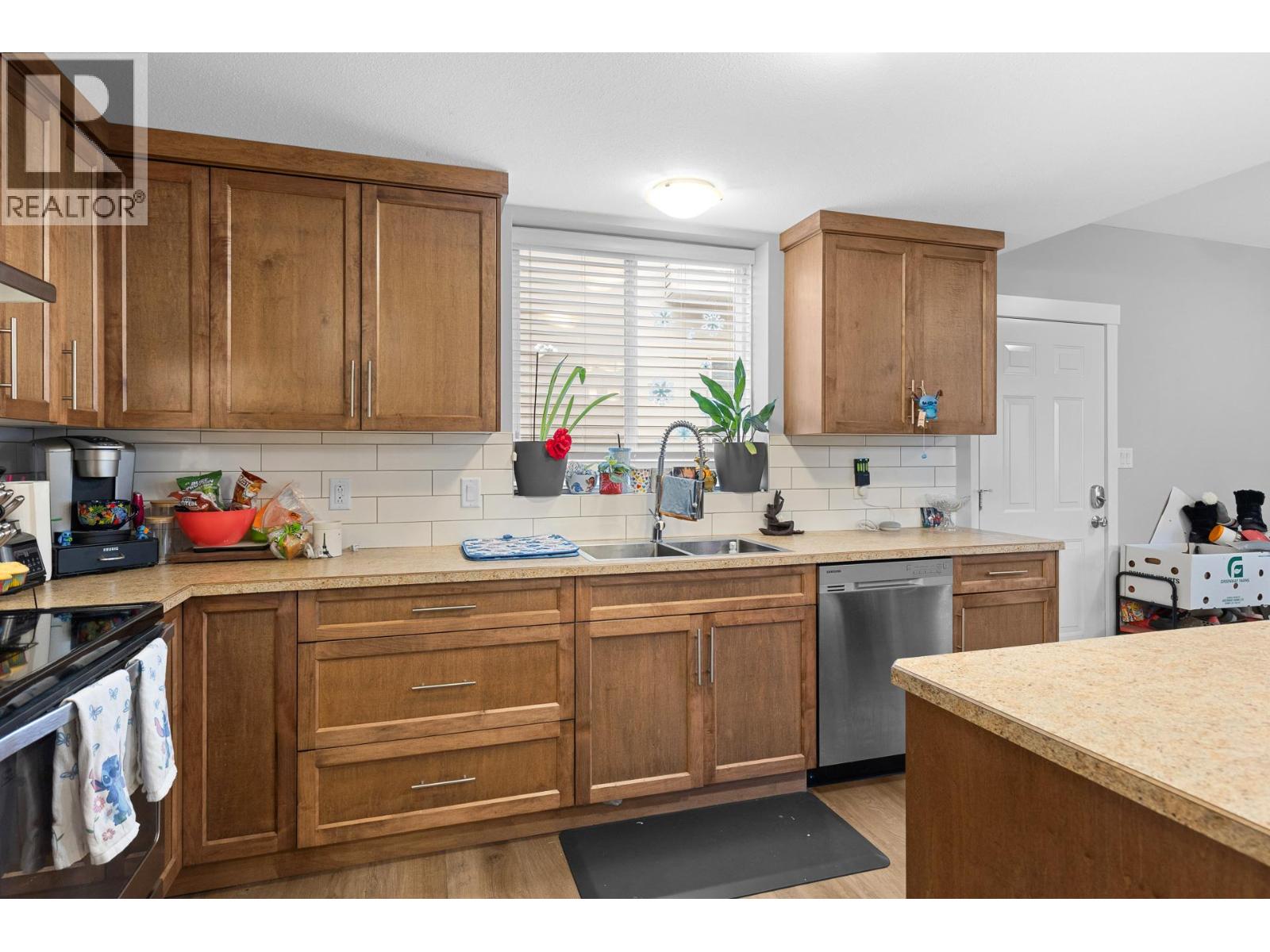 4007 Okanagan Avenue, Vernon