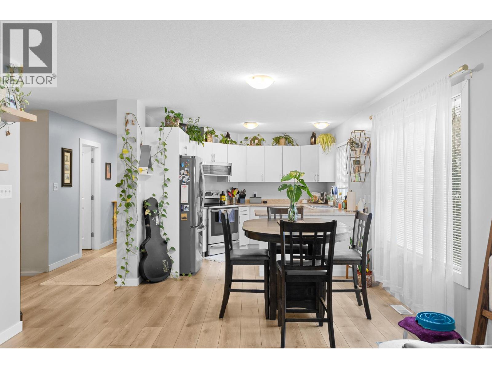 4007 Okanagan Avenue, Vernon