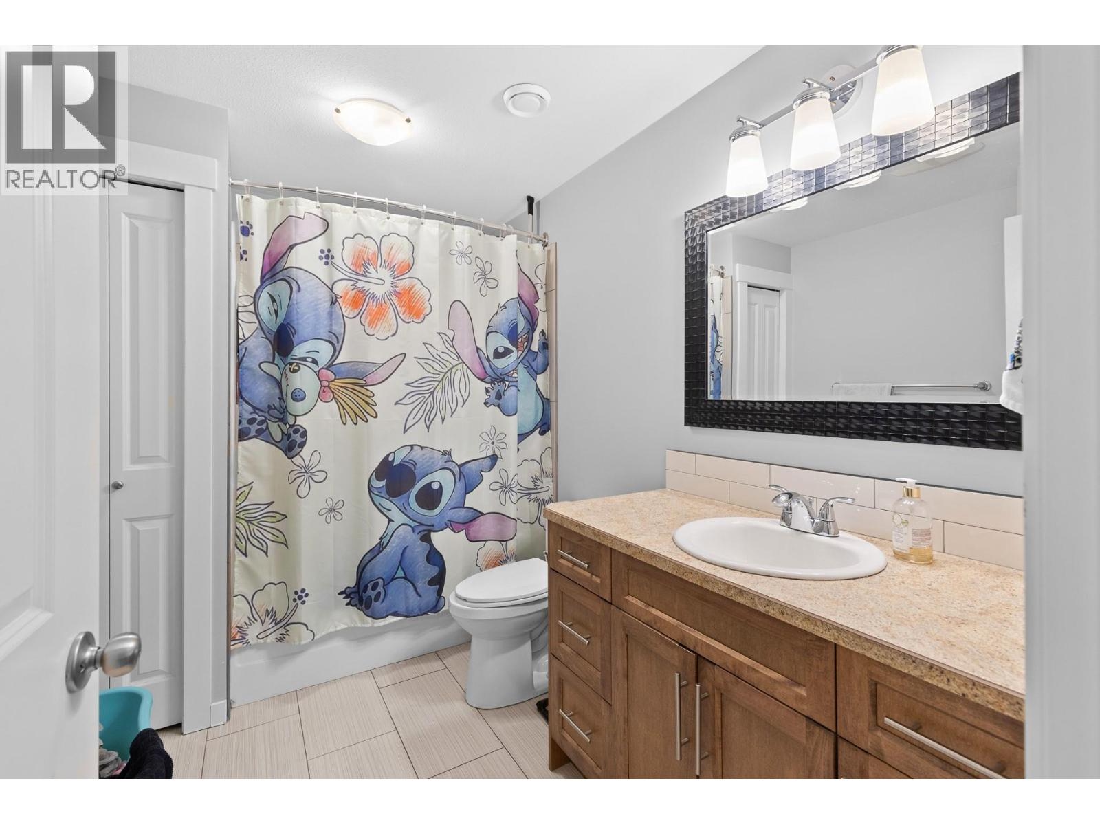 4007 Okanagan Avenue, Vernon