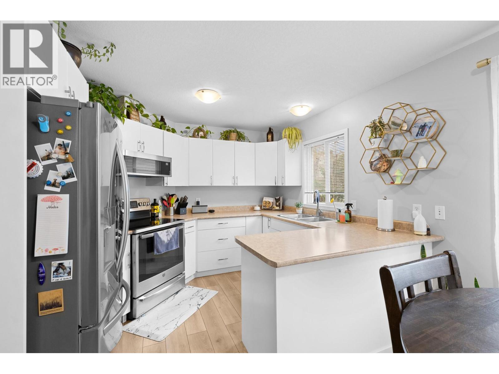 4007 Okanagan Avenue, Vernon