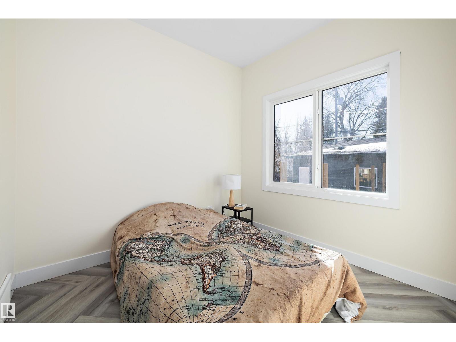 8319 81Ave NW - 11