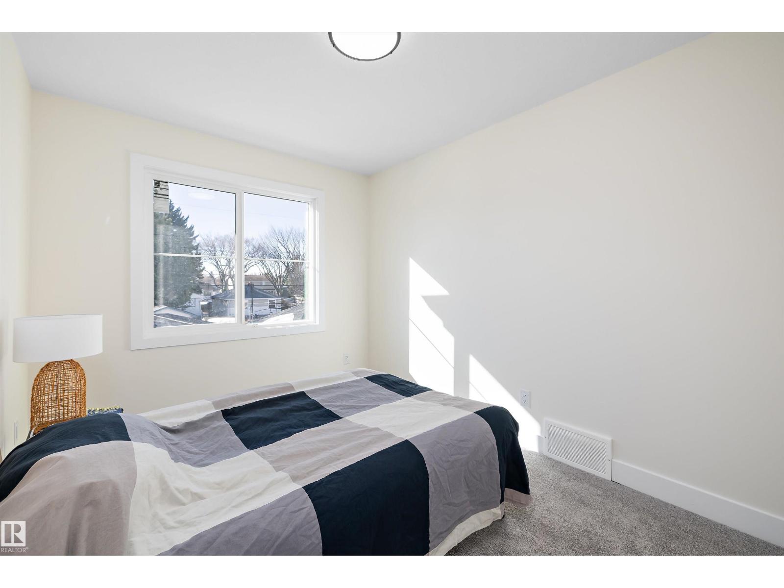 8319 81Ave NW - 24