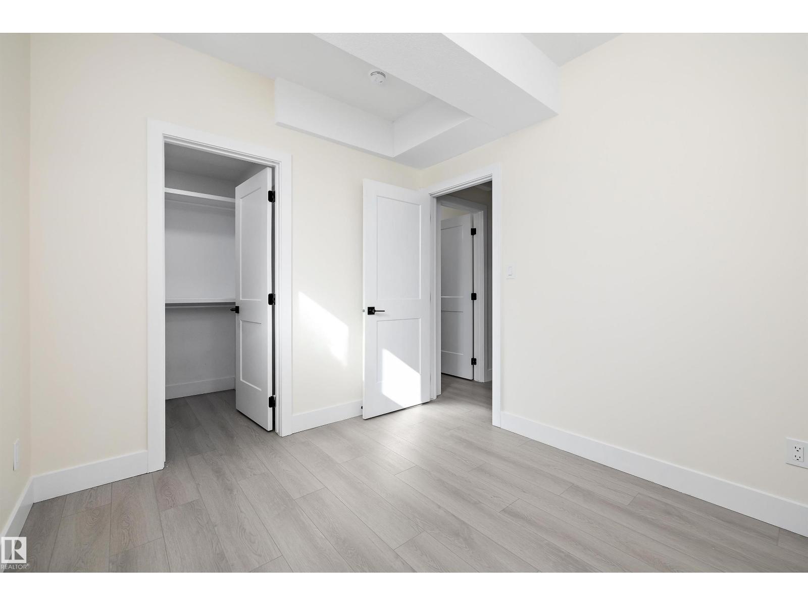 8319 81Ave NW - 39