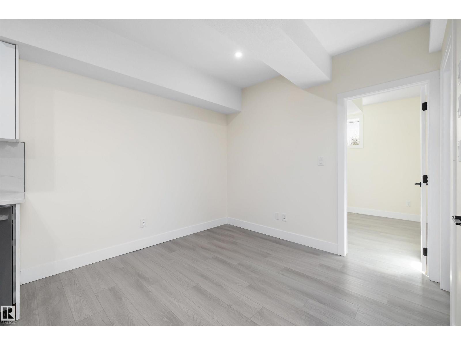 8319 81Ave NW - 41