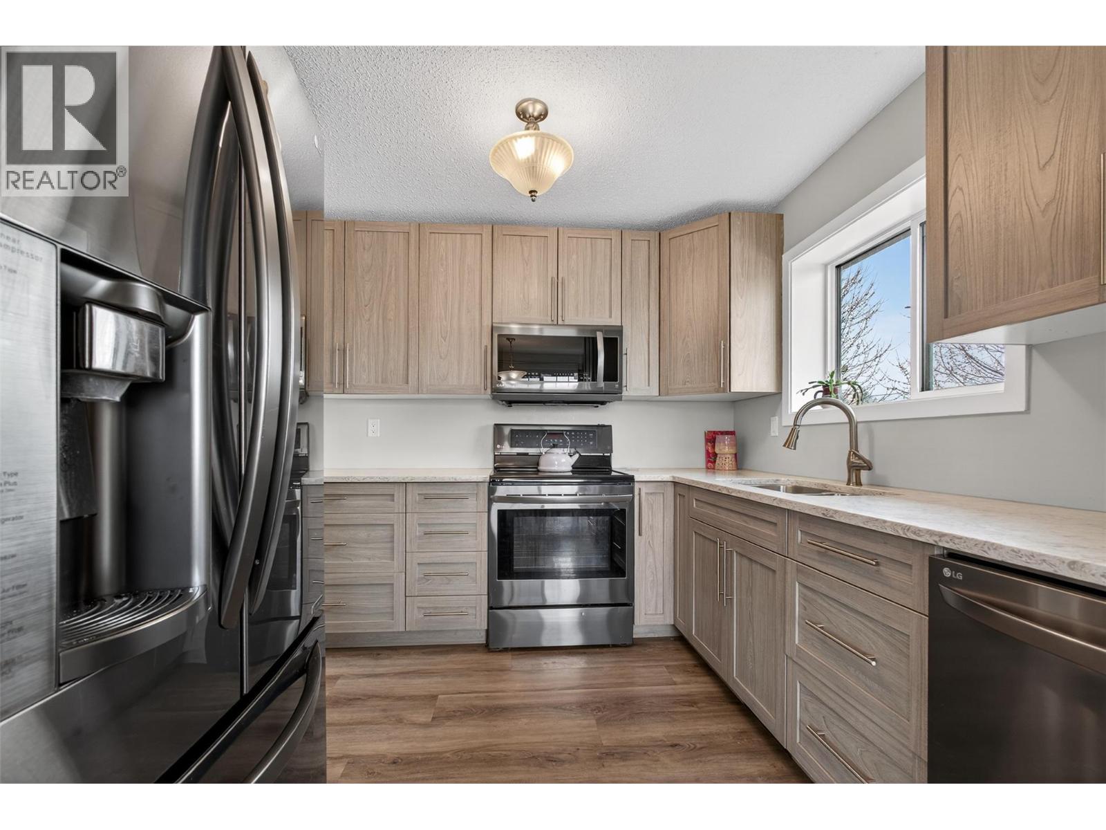 1085 Alta Dena Road, Kelowna