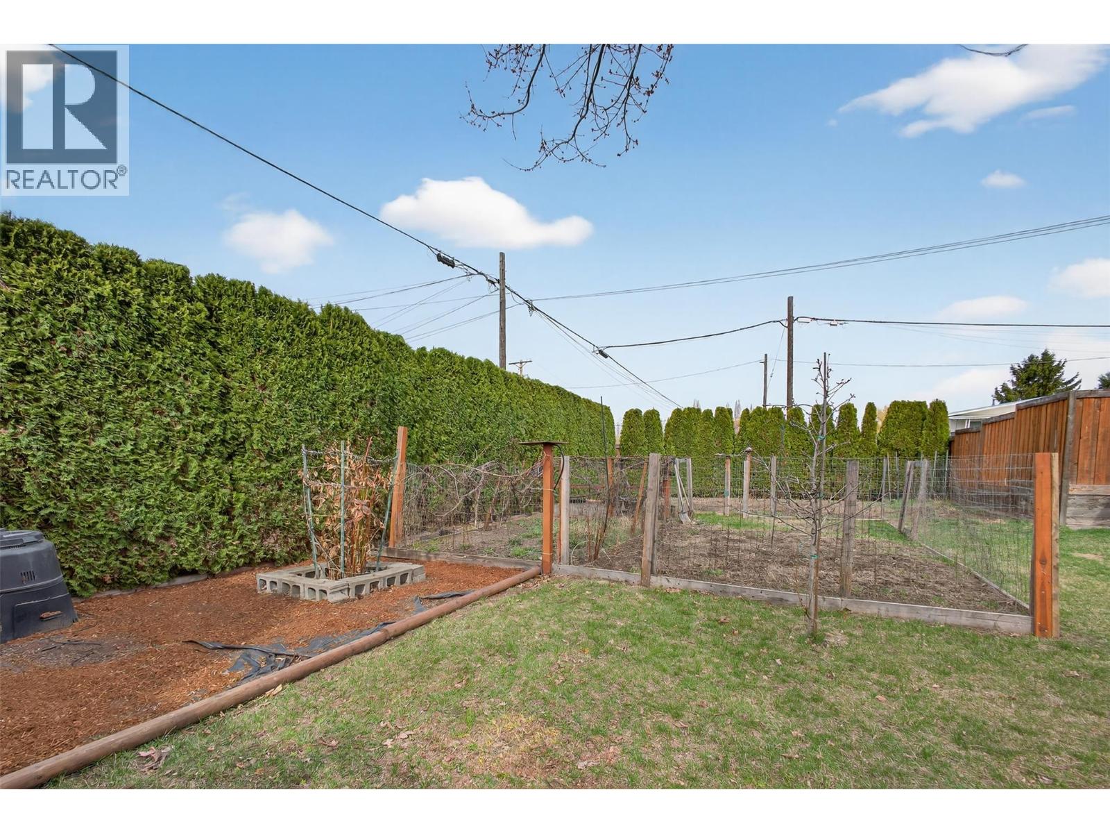 1085 Alta Dena Road, Kelowna