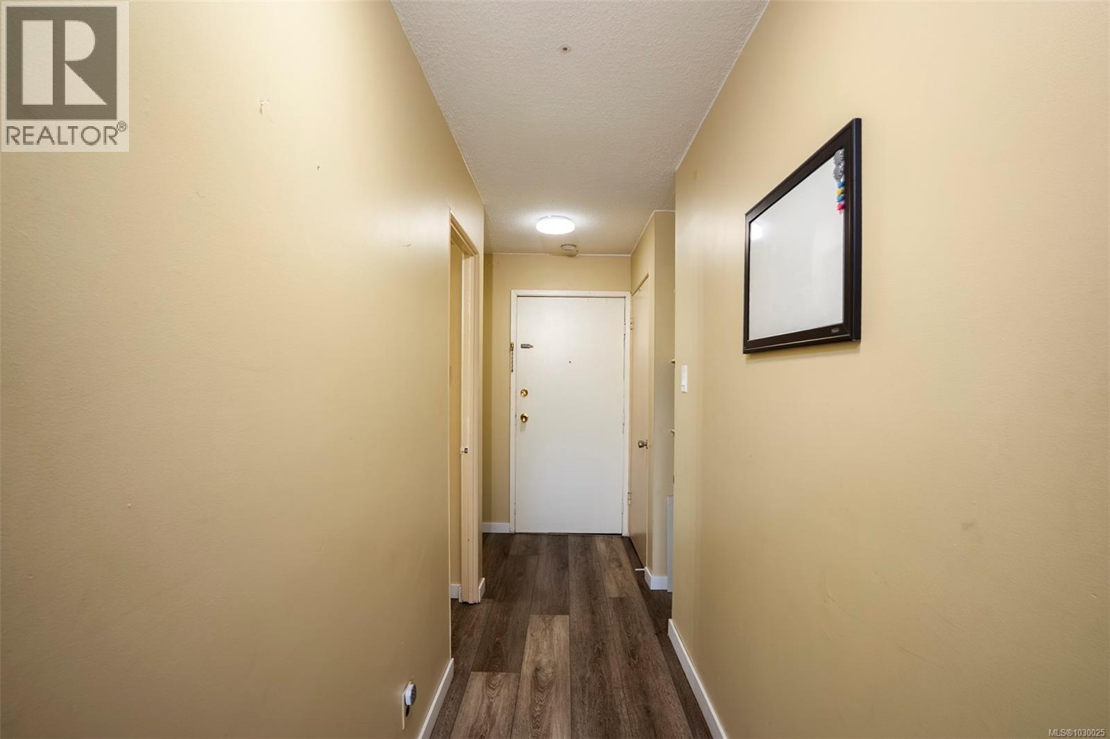 #5205 999 BOWEN RD - 11