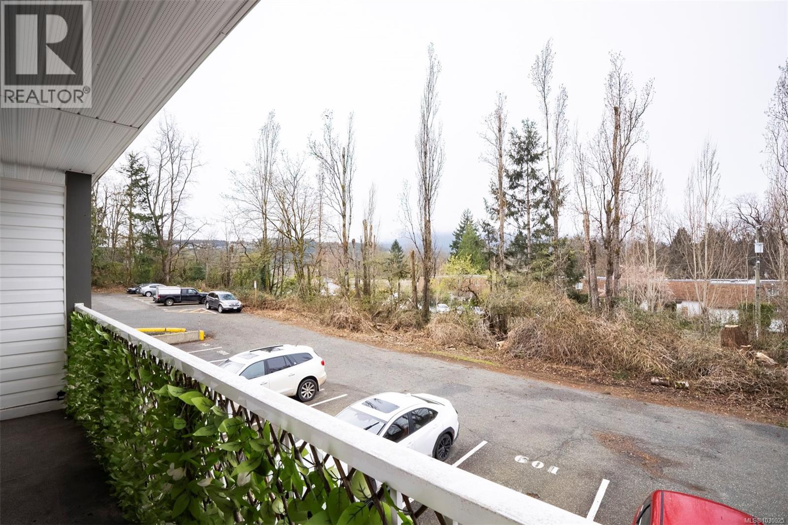 #5205 999 BOWEN RD - 13