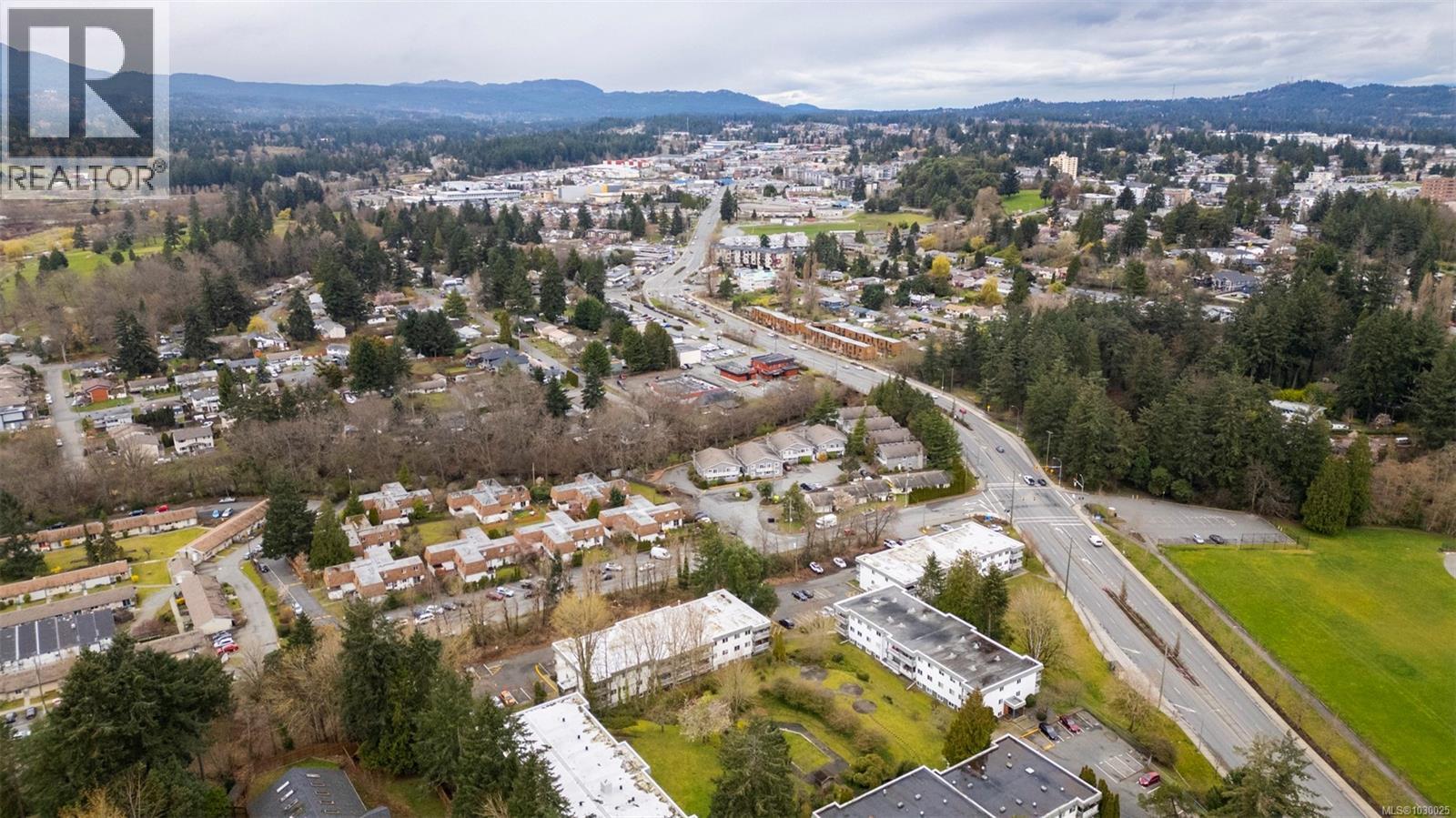 #5205 999 BOWEN RD - 18