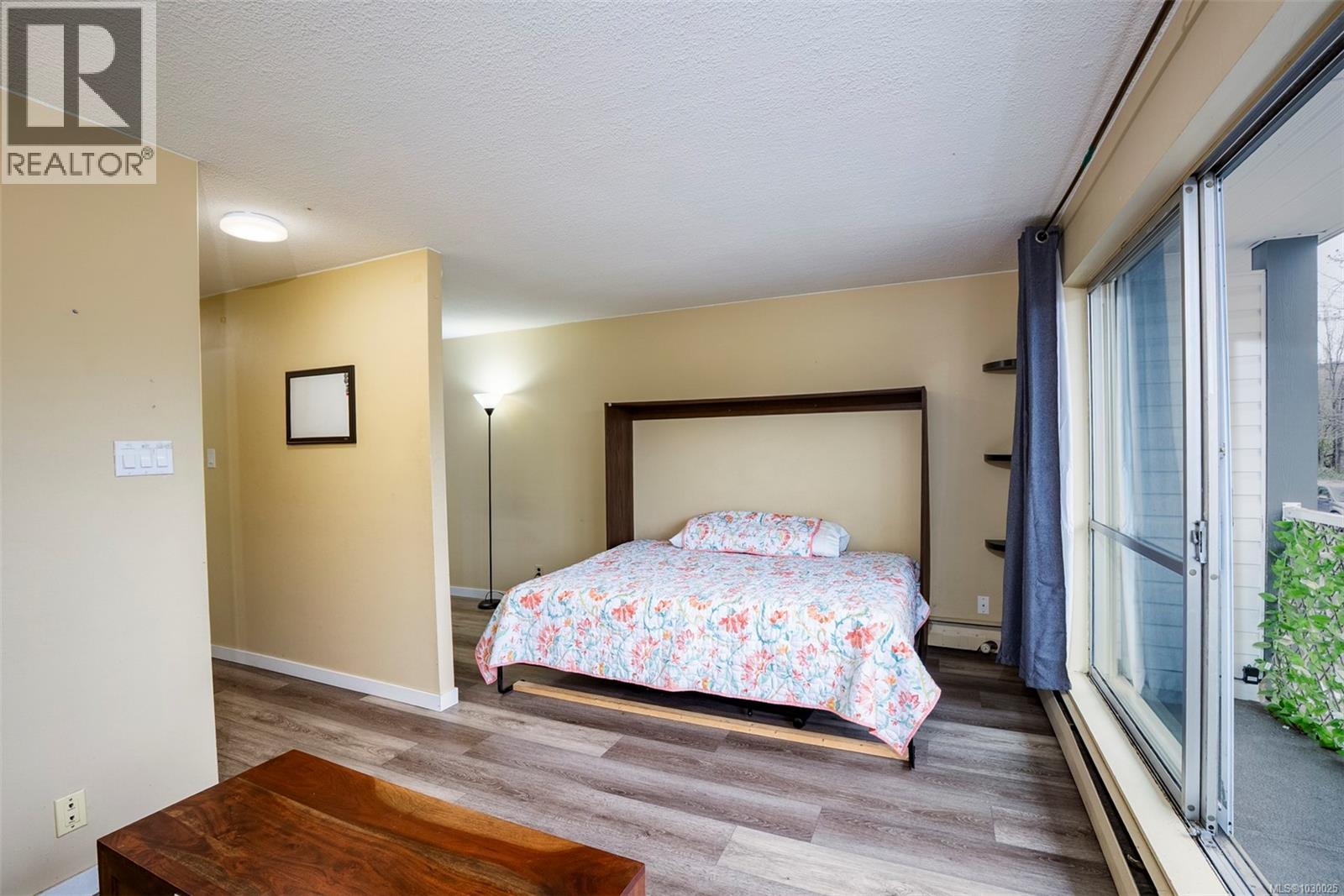 #5205 999 BOWEN RD - Image 3