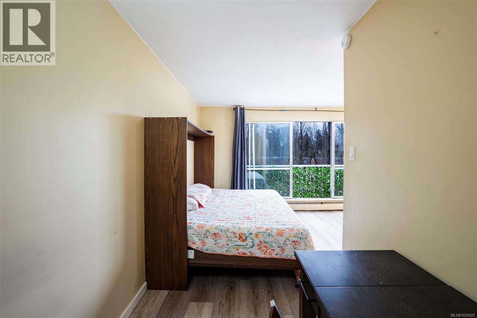 #5205 999 BOWEN RD - 5