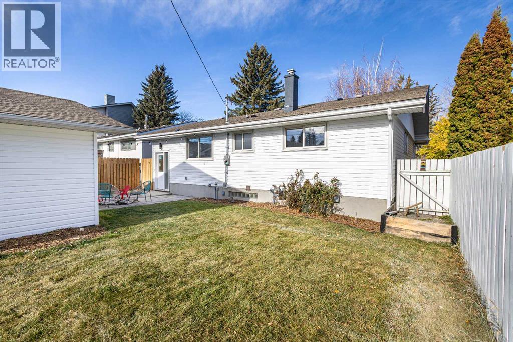 Single Family House Bungalow for Sale in  Verona Drive NW Varsity Calgary 