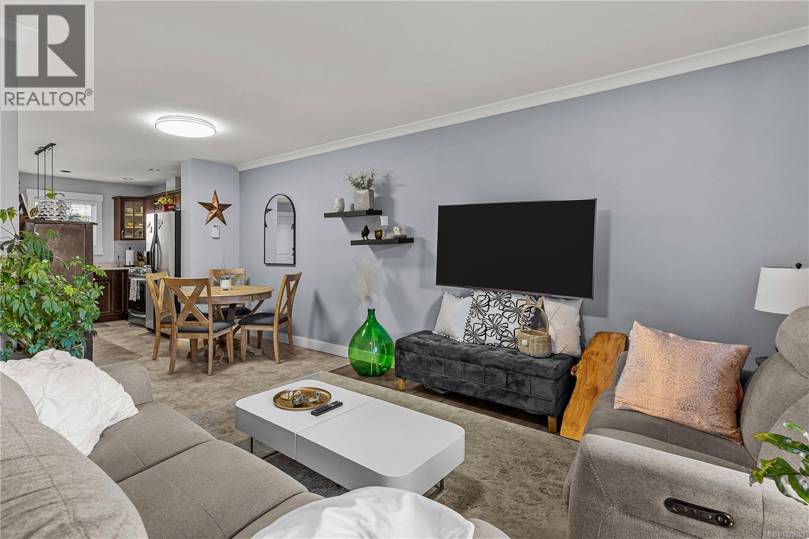 #6 581 DOGWOOD ST - 11