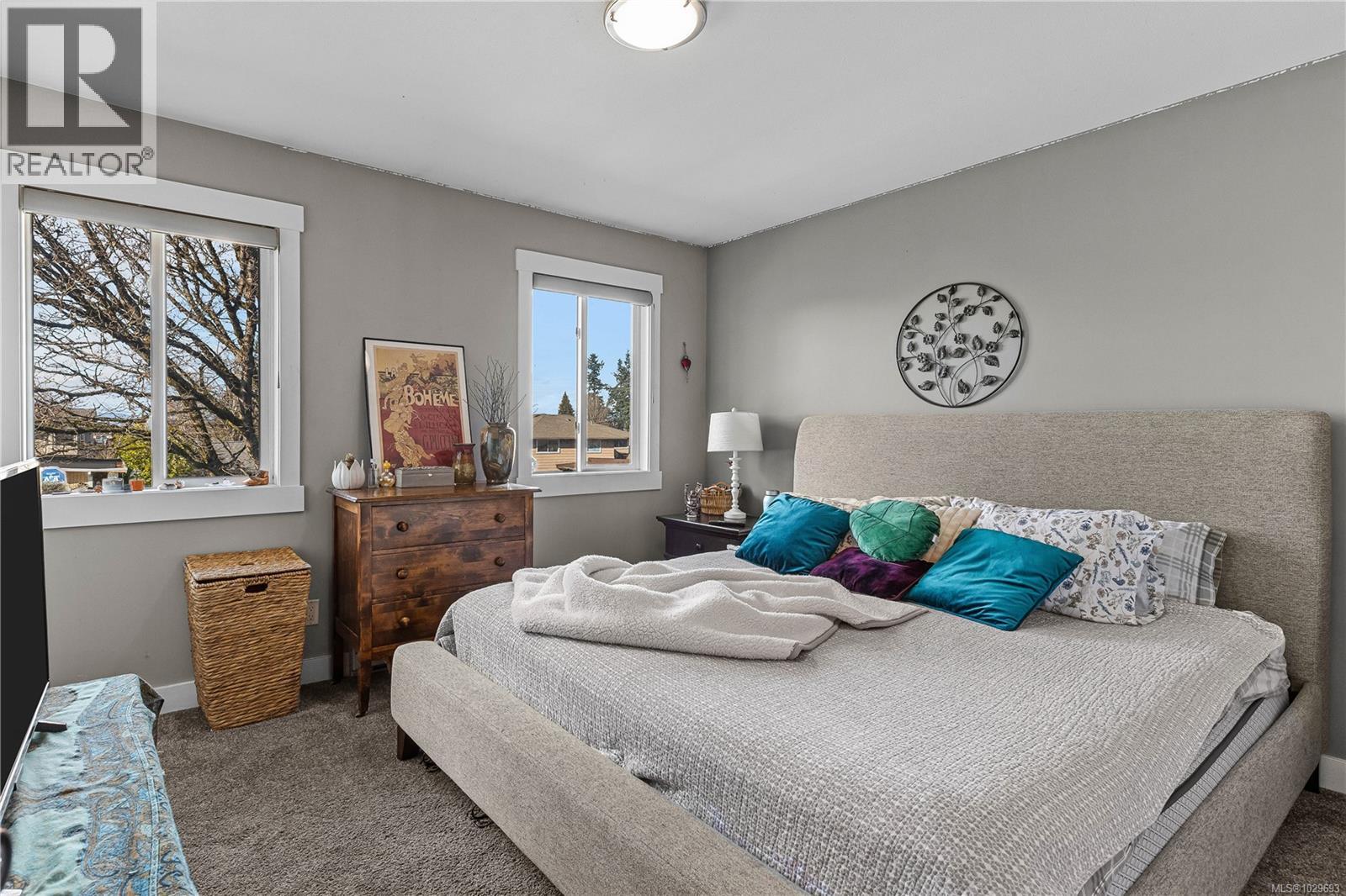 #6 581 DOGWOOD ST - 19