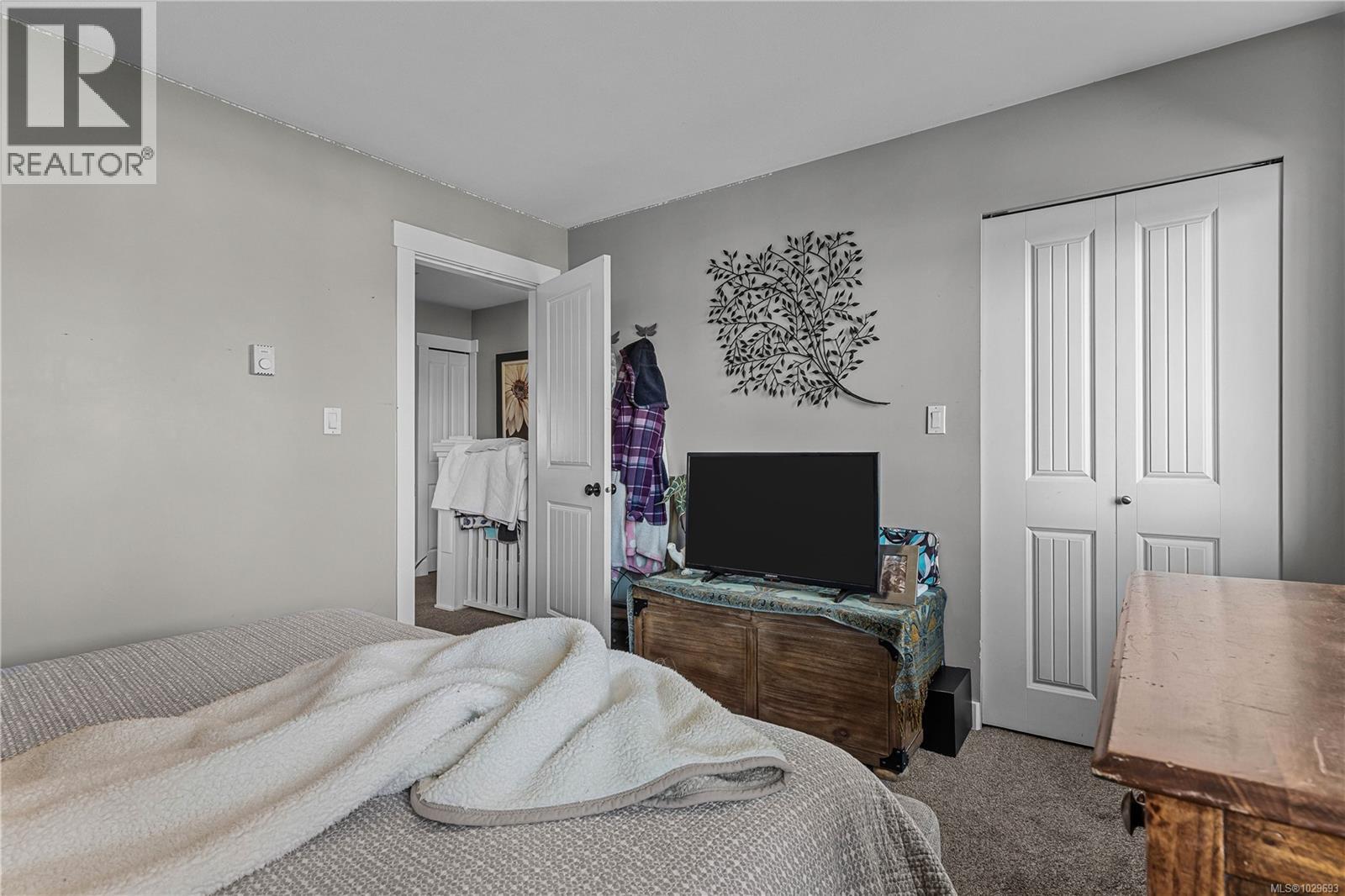 #6 581 Dogwood St - 21