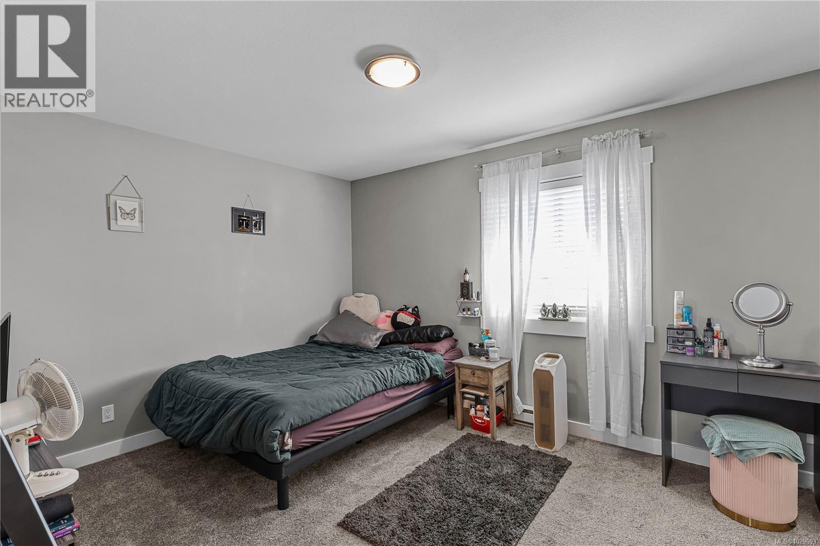 #6 581 DOGWOOD ST - 22