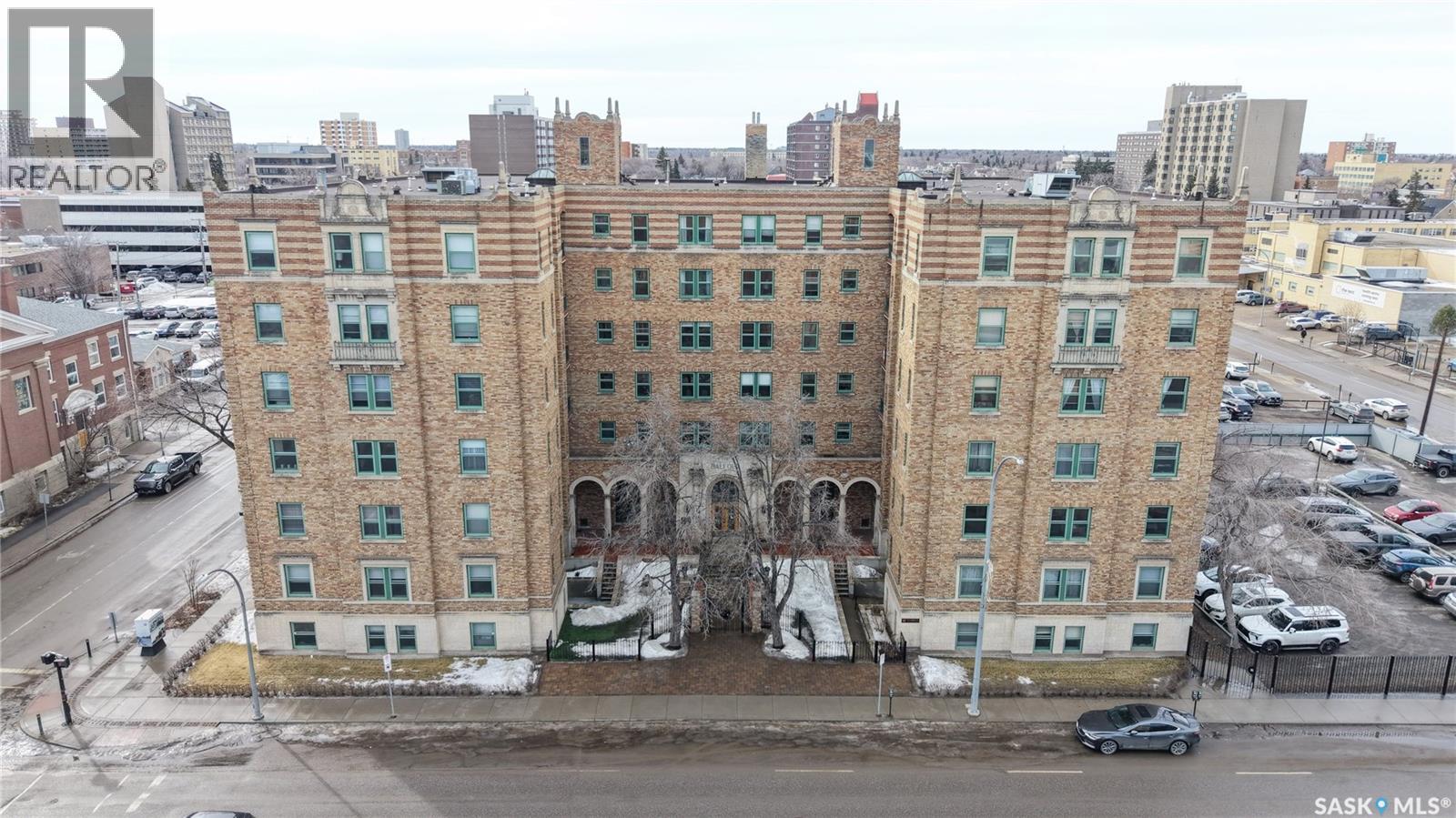 #400 2305 Victoria AVENUE - 1