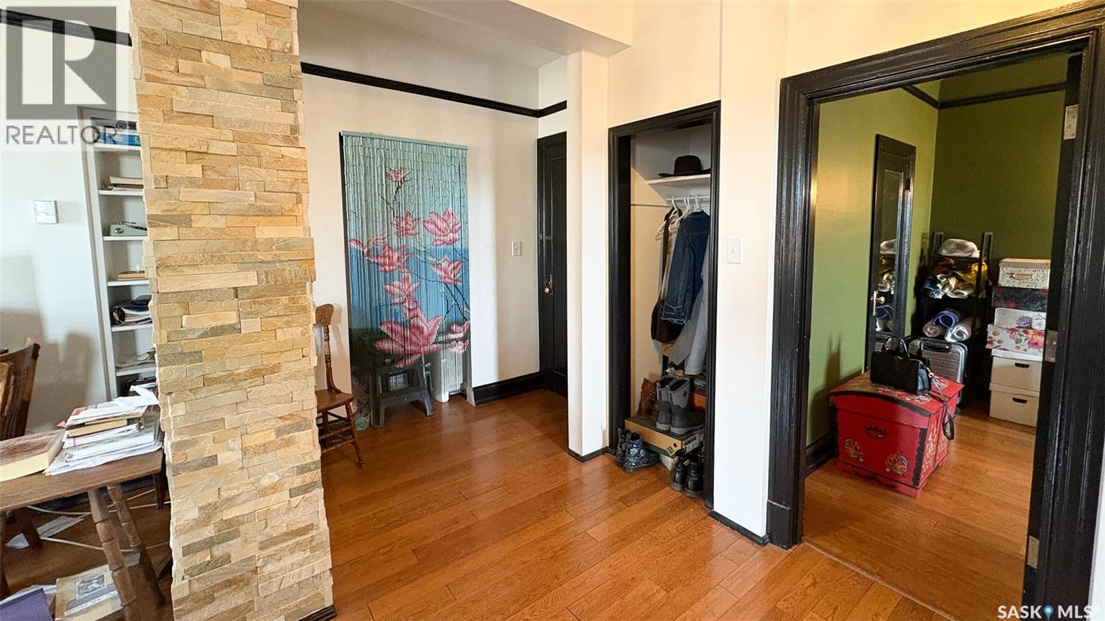 #400 2305 Victoria AVENUE - 13