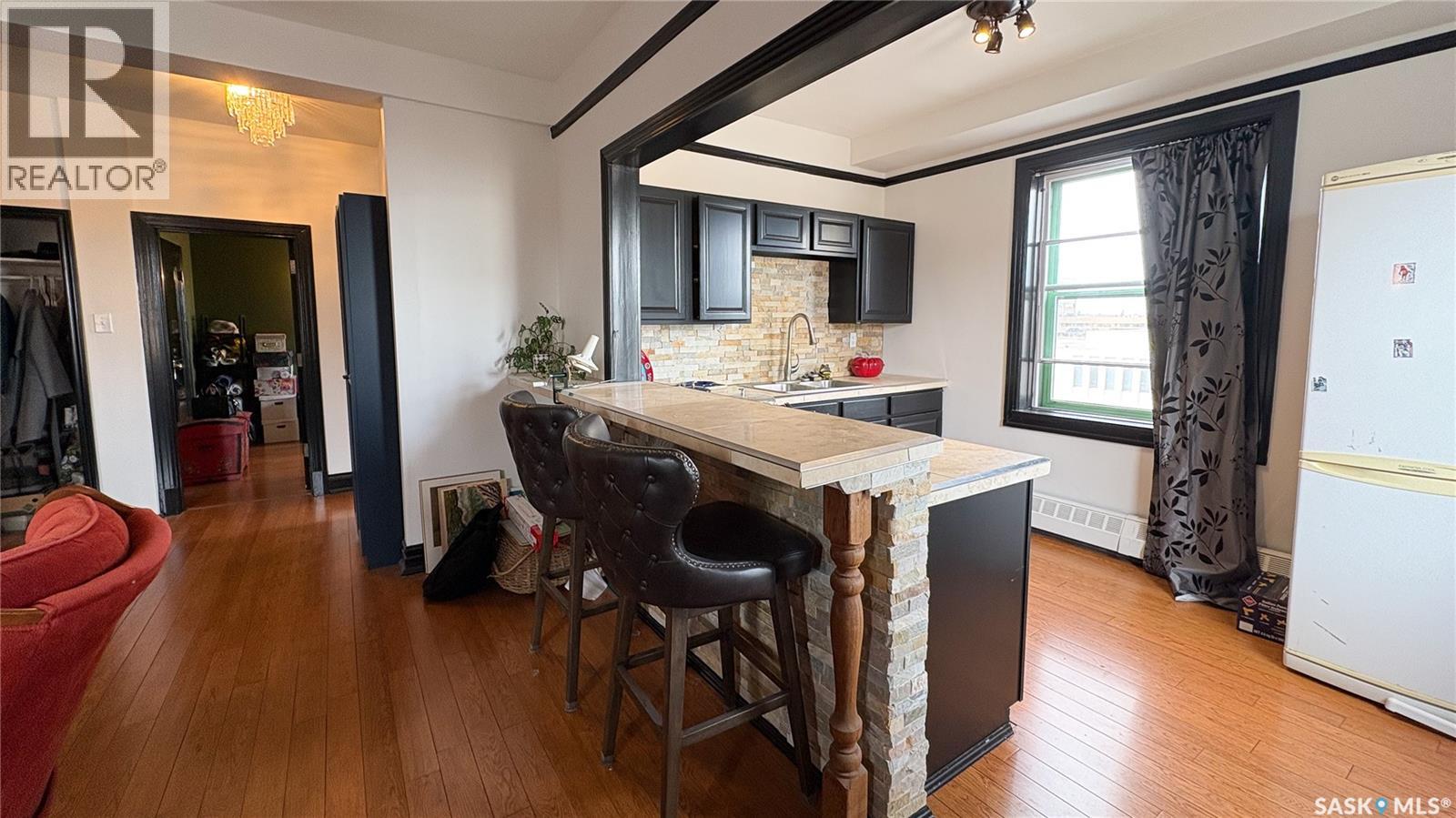 #400 2305 Victoria AVENUE - 20