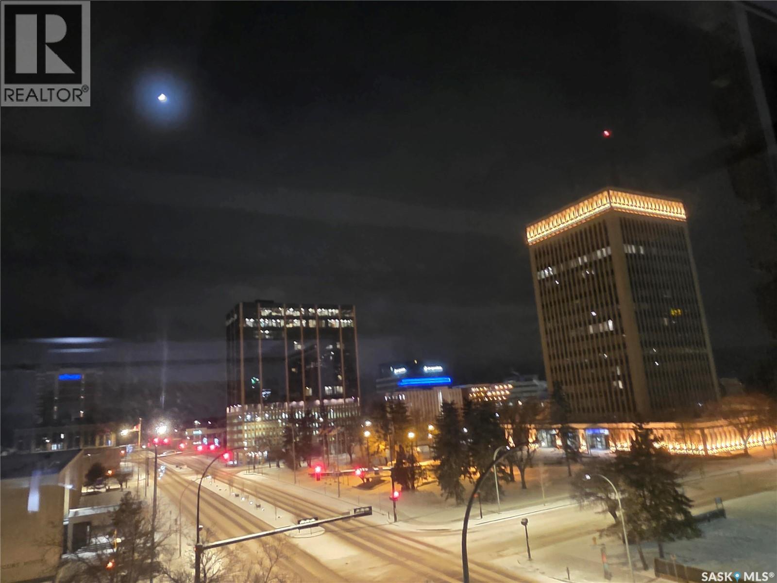#400 2305 Victoria AVENUE - 38
