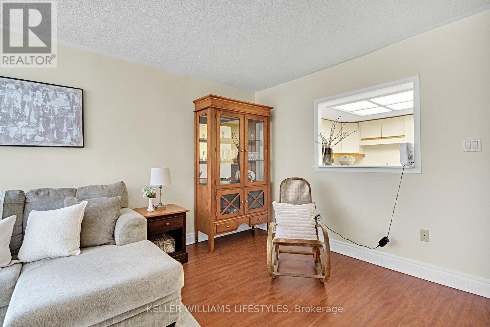 #205 7 PICTON STREET - 10
