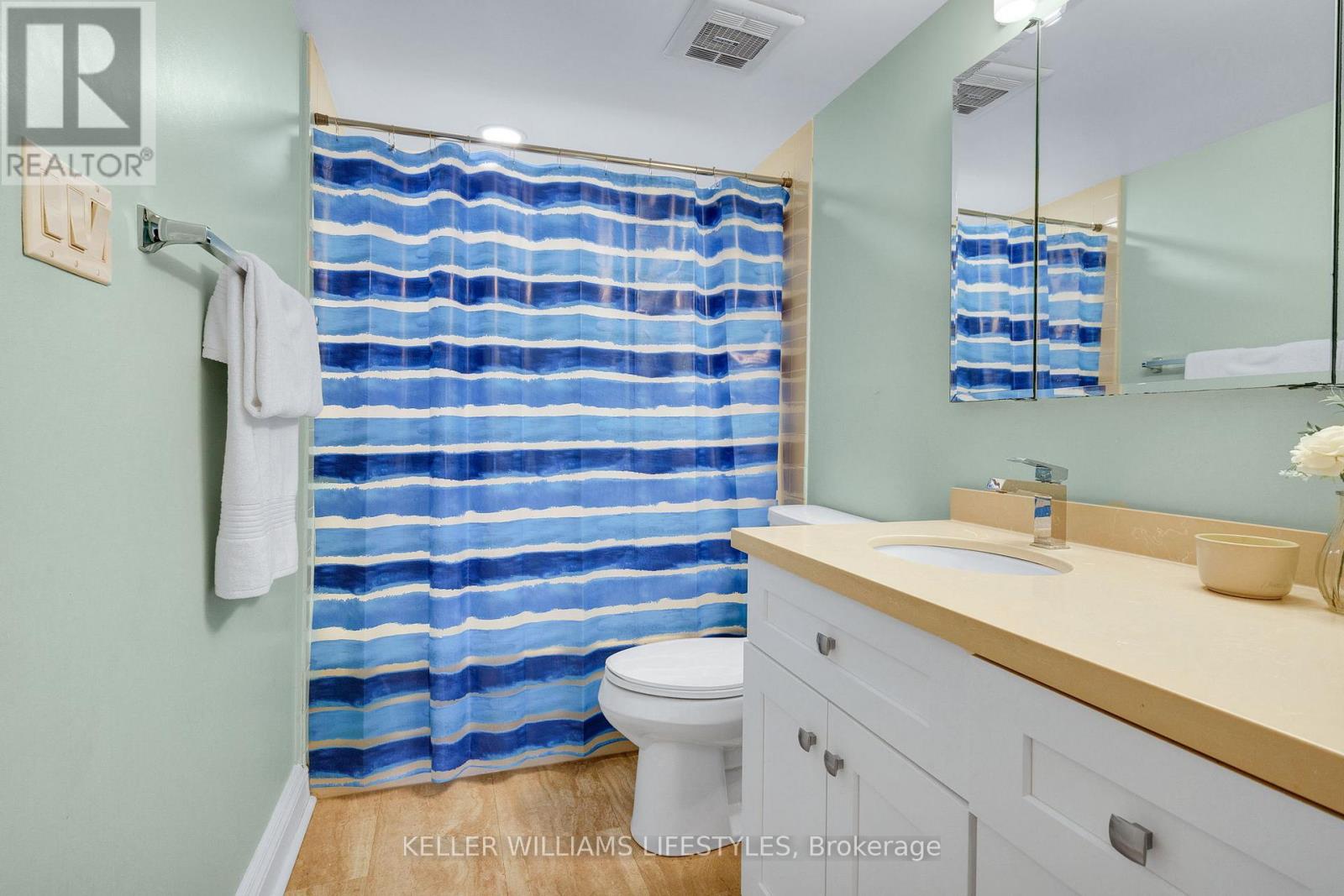 #205 7 PICTON STREET - 21