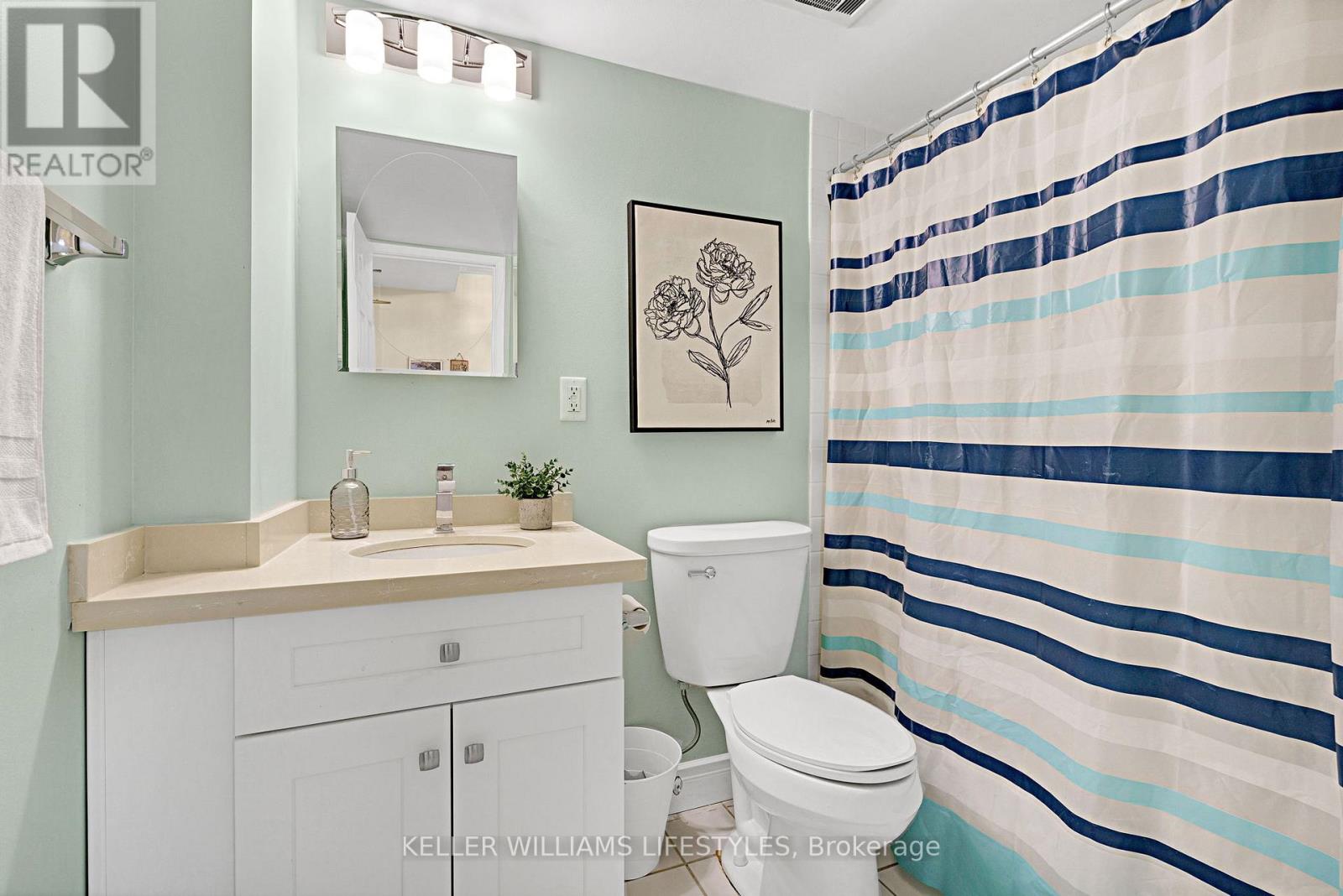 #205 7 PICTON STREET - 23