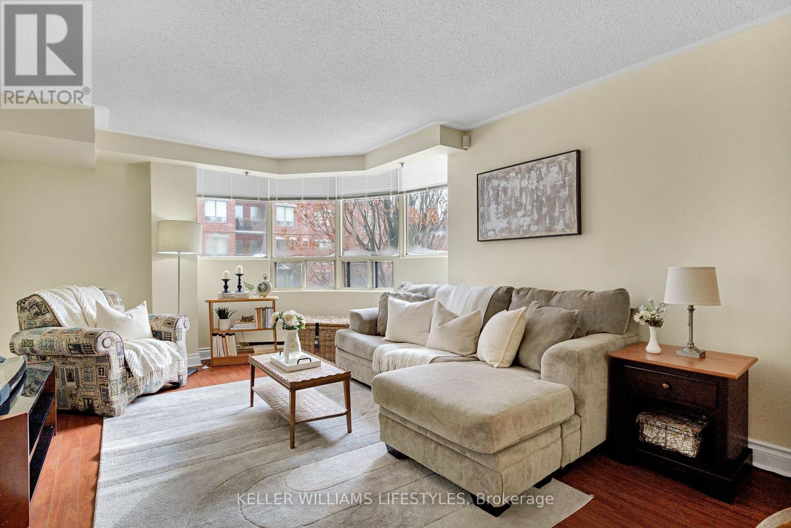 #205 7 PICTON STREET - 4